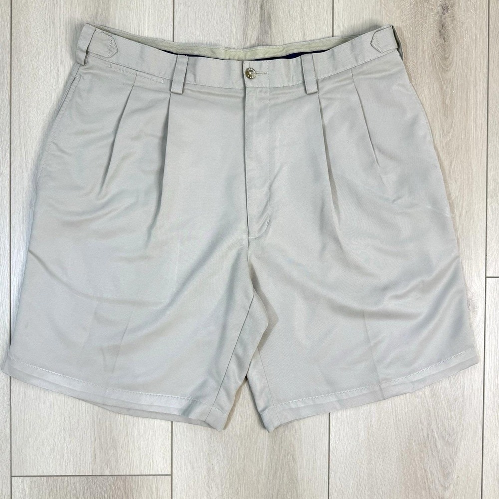 Grand Slam Men's 36 Pleated Golf Shorts Beige Polyester Logo Penguin‎ Embroidery